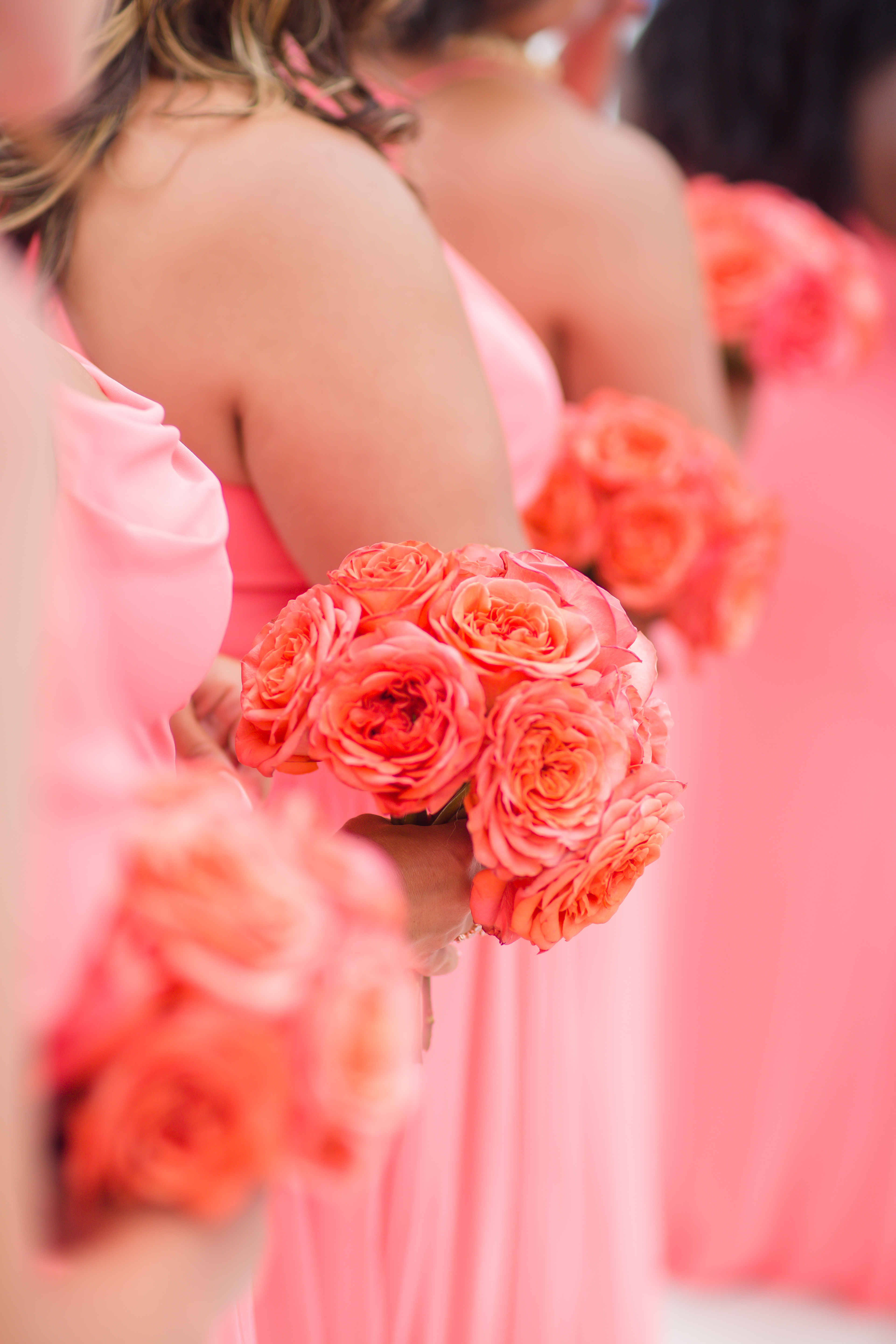 pink rose bridal bouquets for beach wedding