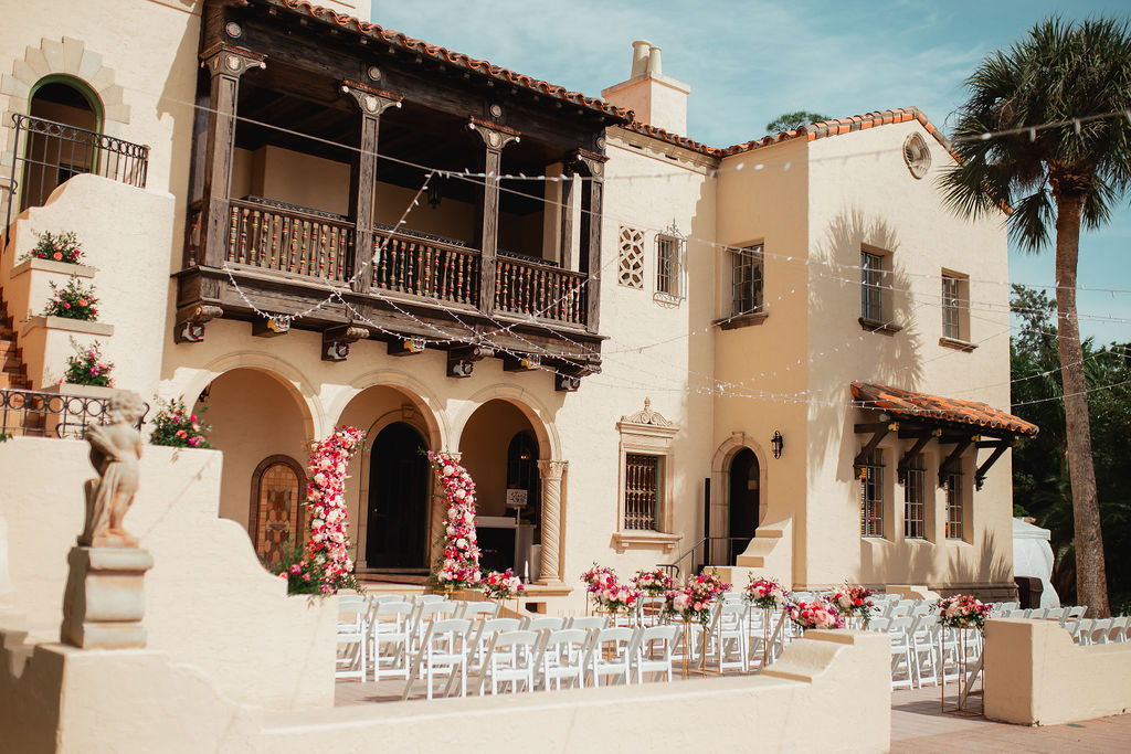 outdoor wedding ceremony at Powel Crosley Estate