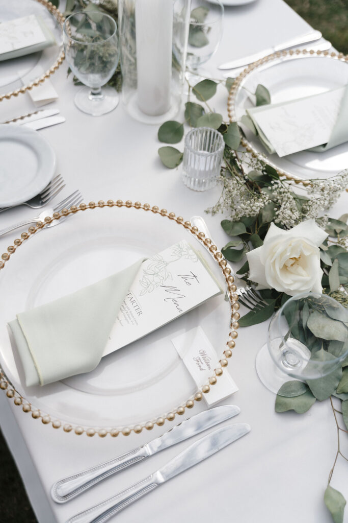 white wedding tablescape by Precious Moments Events