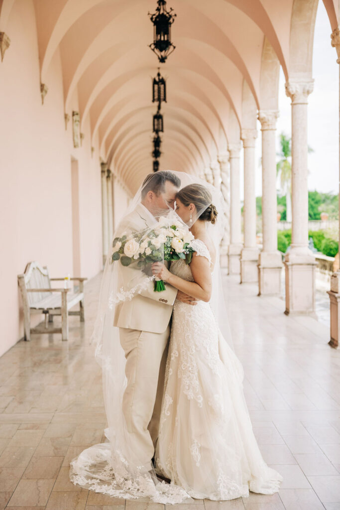 couple portraits at Ringling Courtyard