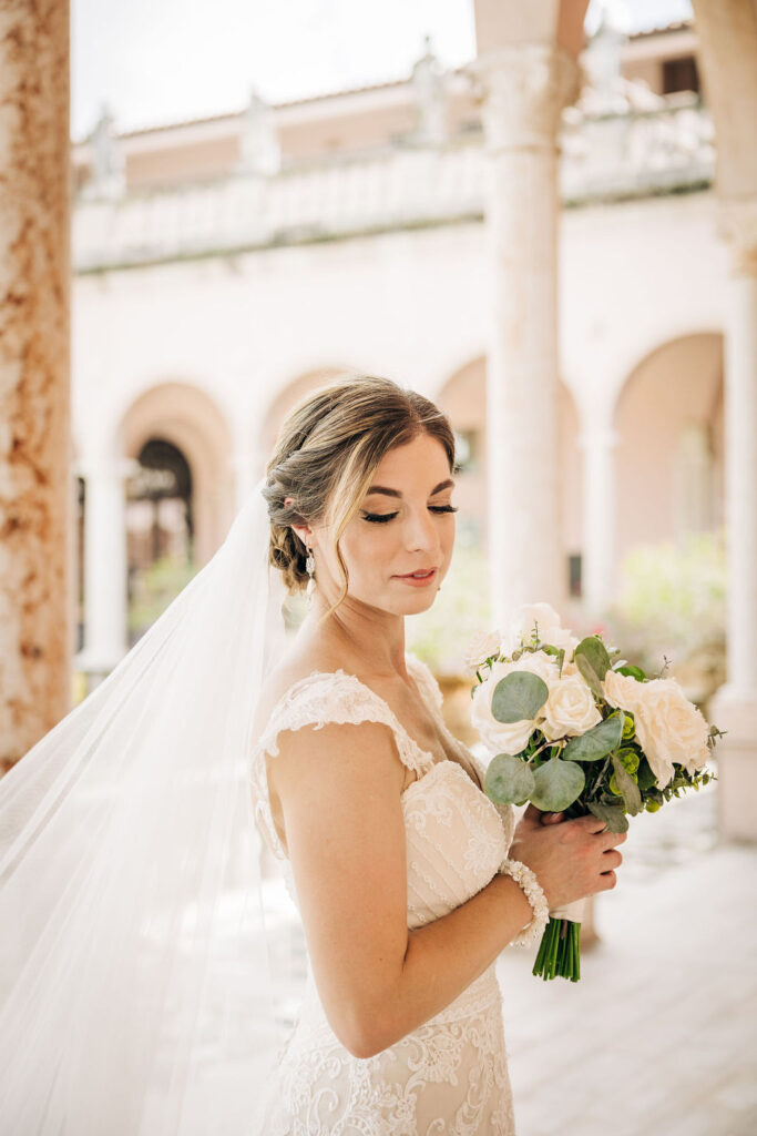 bride in tulle and lace wedding gown