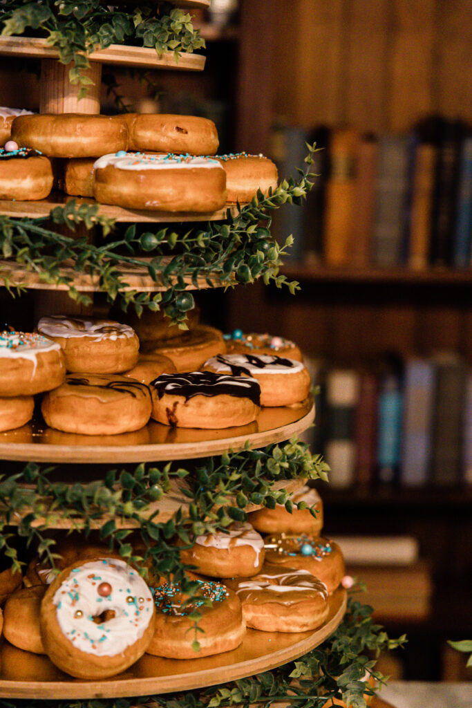 donut tree at wedding